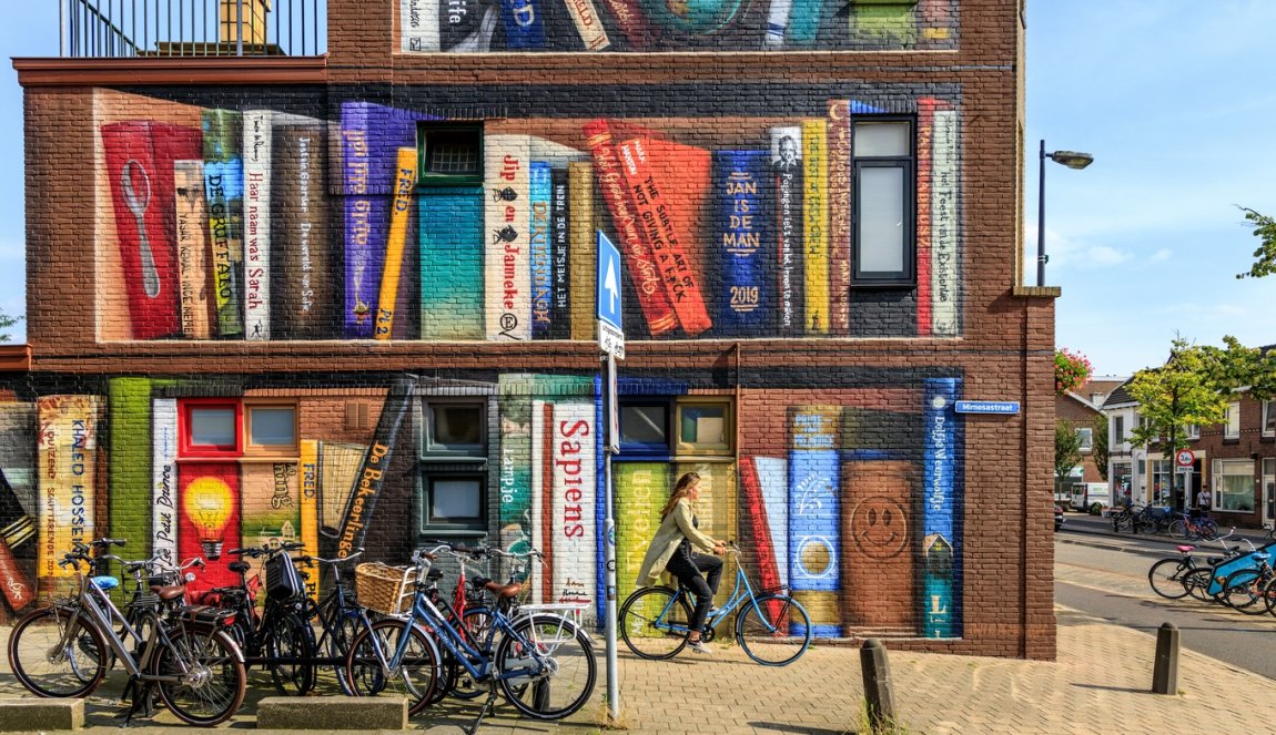 Bookcase Mural in Utrecht Bookcase Mural in Utrecht