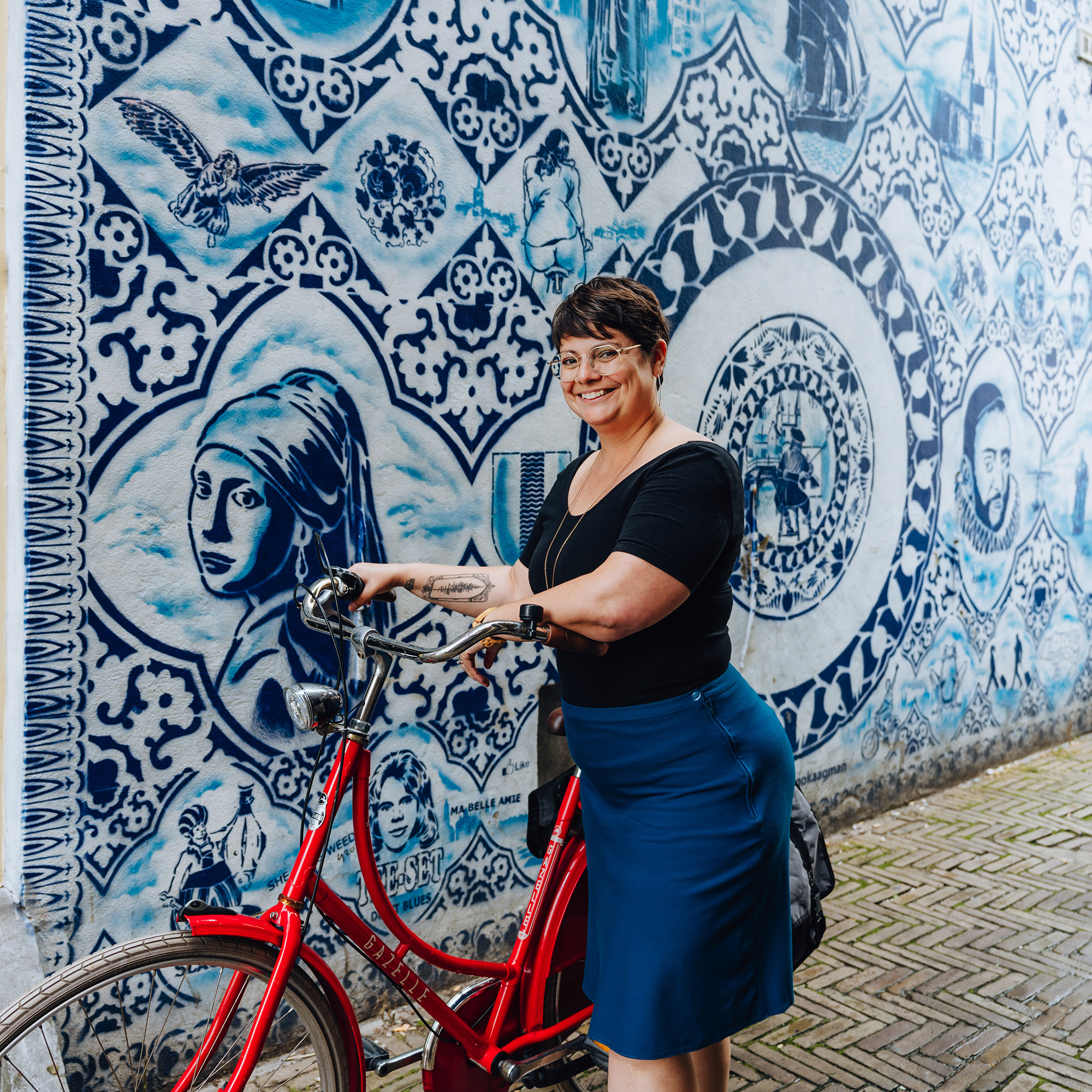 Melissa Bruntlett on the intelligent cycle path TU Delft campus Melissa Bruntlett on the intelligent cycle path TU Delft campus