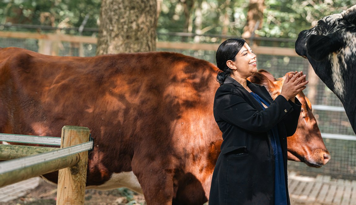 Artist Jalila Essaidi experiments with new materials: clothes made from cow dung Artist Jalila Essaidi experiments with new materials: clothes made from cow dung