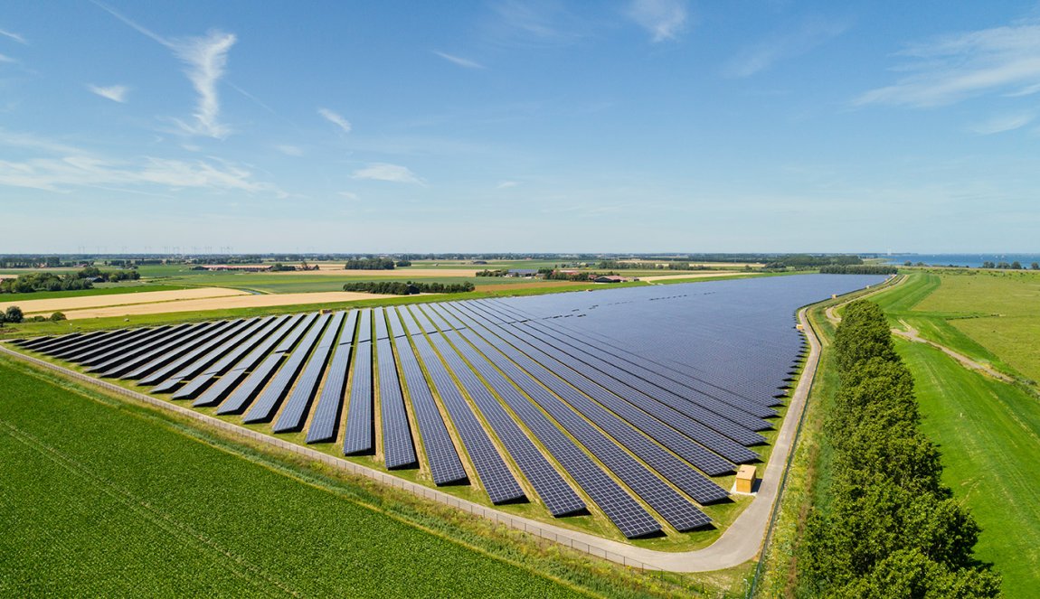 Solar park in Ooltgensplaat, in the province of South Holland Solar park in Ooltgensplaat, in the province of South Holland